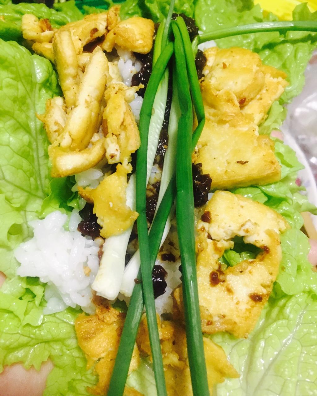 生菜包饭