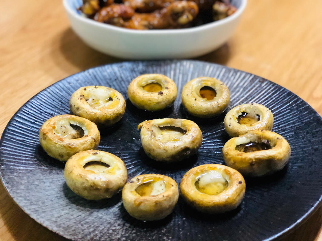 香煎口蘑  鲜的扭起来