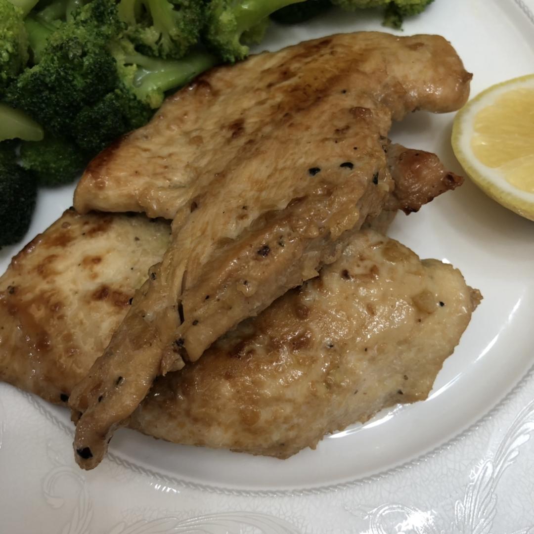 香煎鸡胸肉(蜂蜜蒜香)