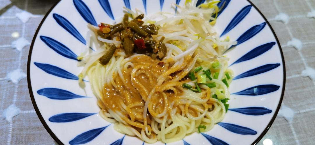 热干面酱汁调法/热干面
