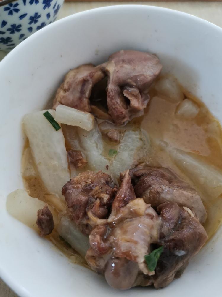 鸭子萝卜汤