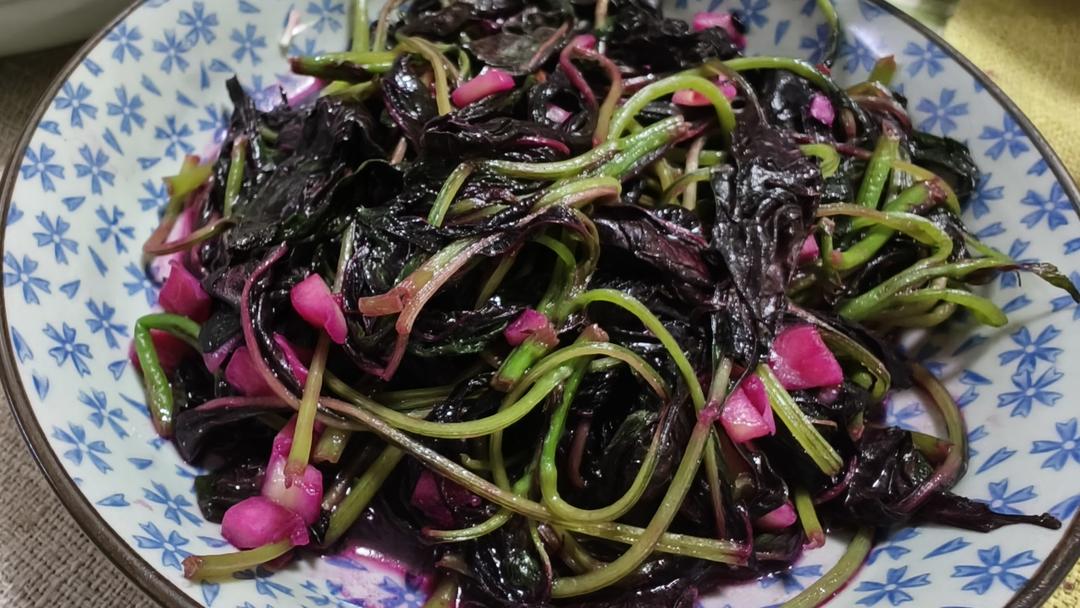 炝炒红苋菜