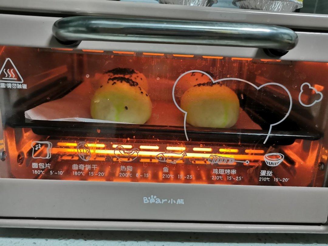 掉渣渣的蛋黄酥（超详细的方子）