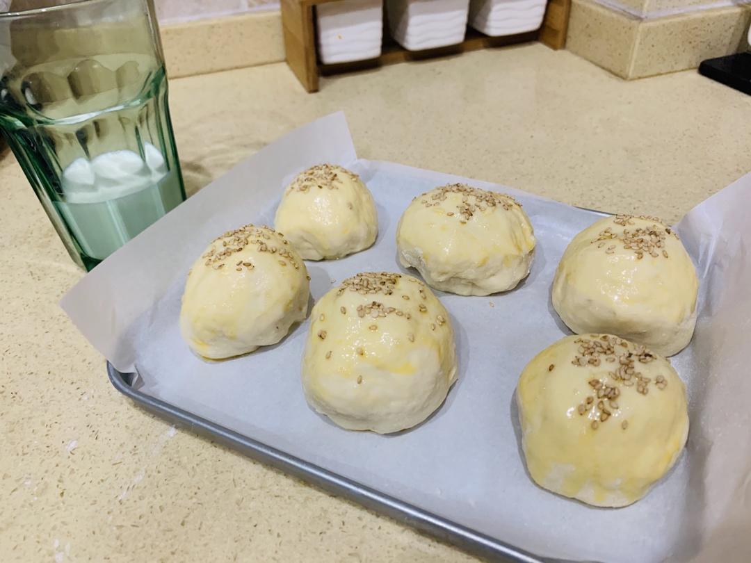 超软牛奶小餐包