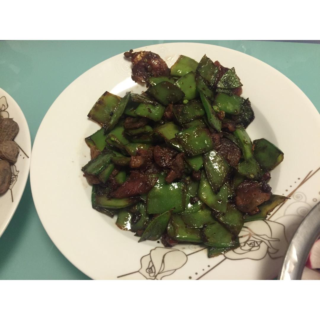 腊肠炒荷兰豆