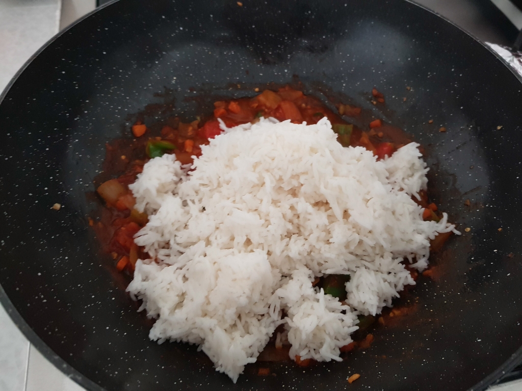 印度咖喱蕃茄炒饭Mumbai mast tomato pulao的做法 步骤7