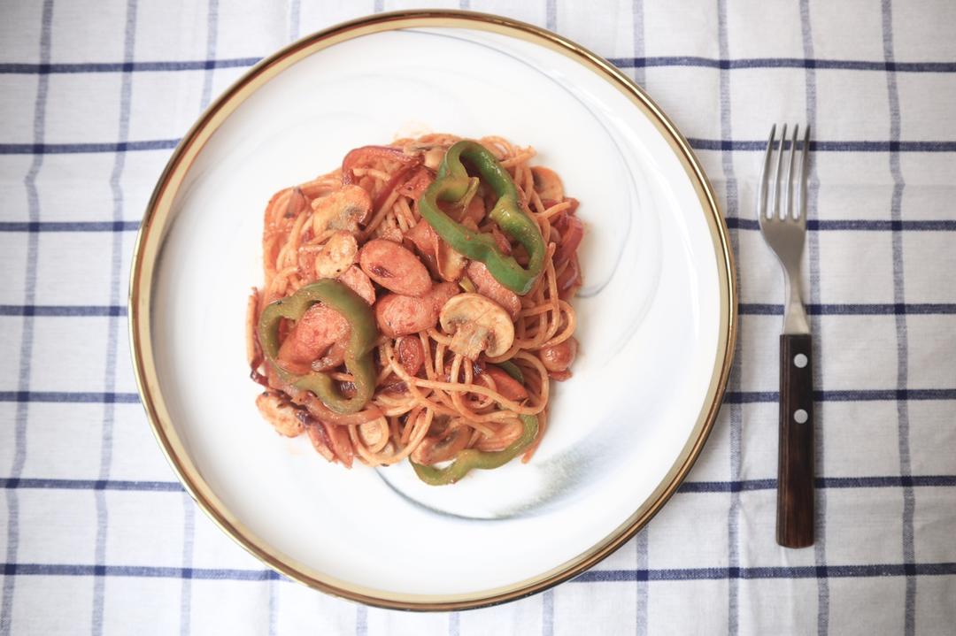 大罗筐筐93做的【深夜食堂】铁板那不勒斯风意大利面(拿波里意面)