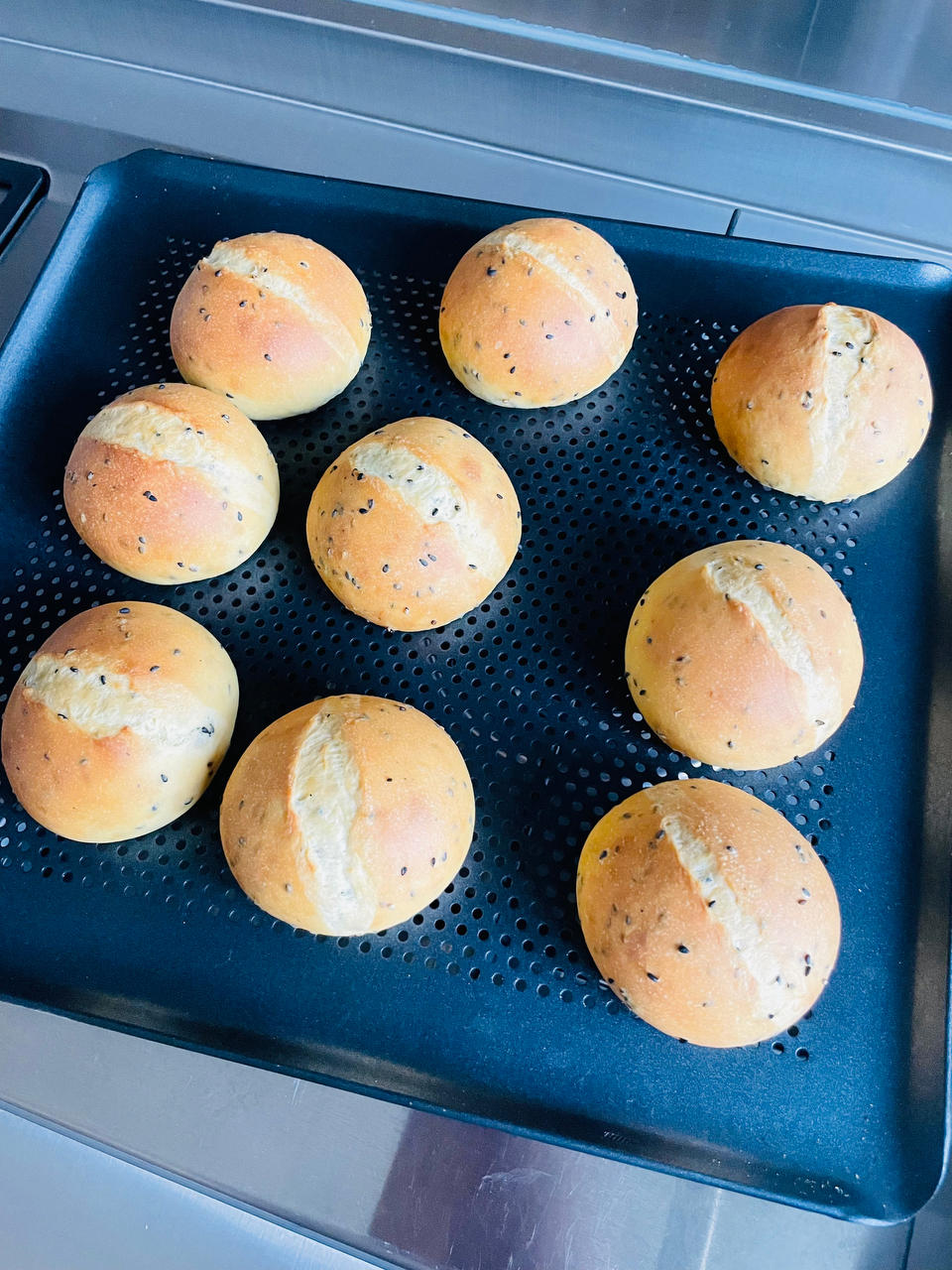 红薯黑芝麻面包球