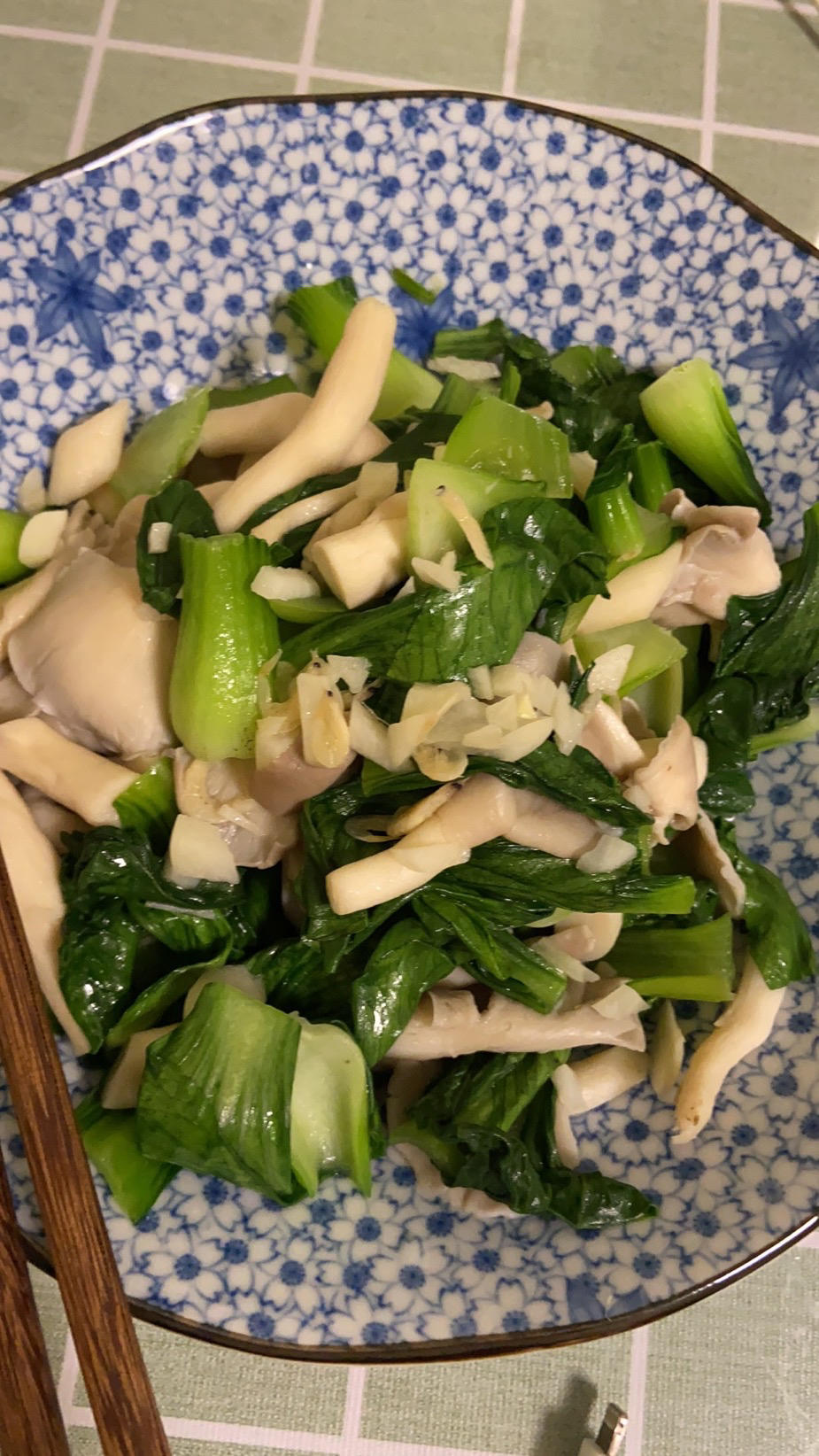 蘑菇炒青菜