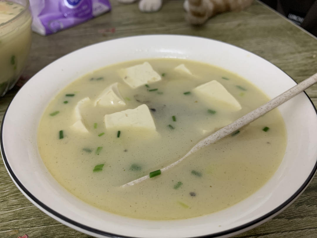 奶白鲫鱼豆腐汤|一条鱼最后的温柔