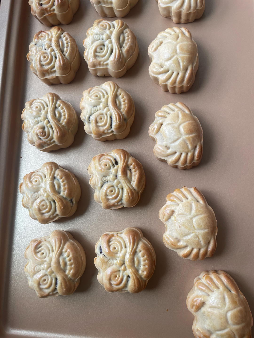 广式月饼—蛋黄莲蓉月饼