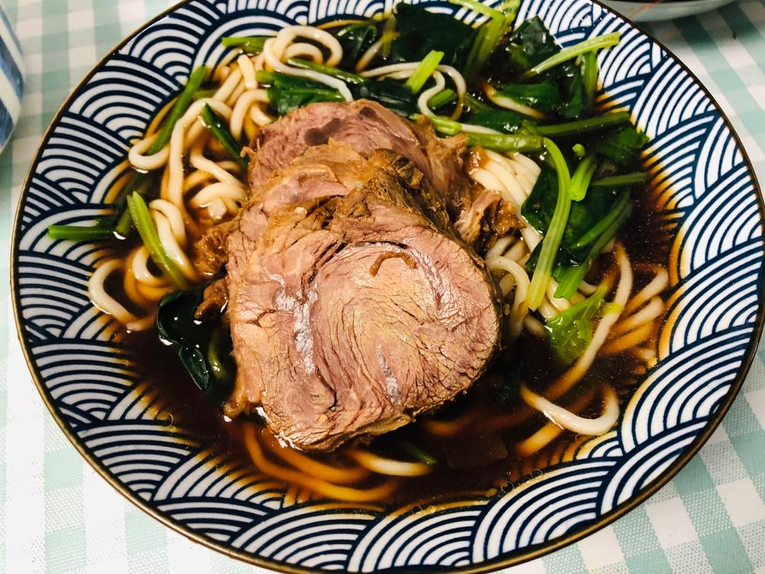 堂妈小厨——秘制牛肉面