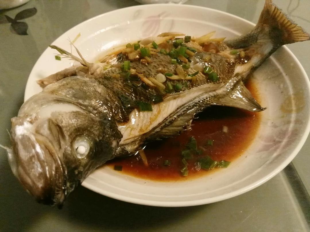 蒸鲈鱼