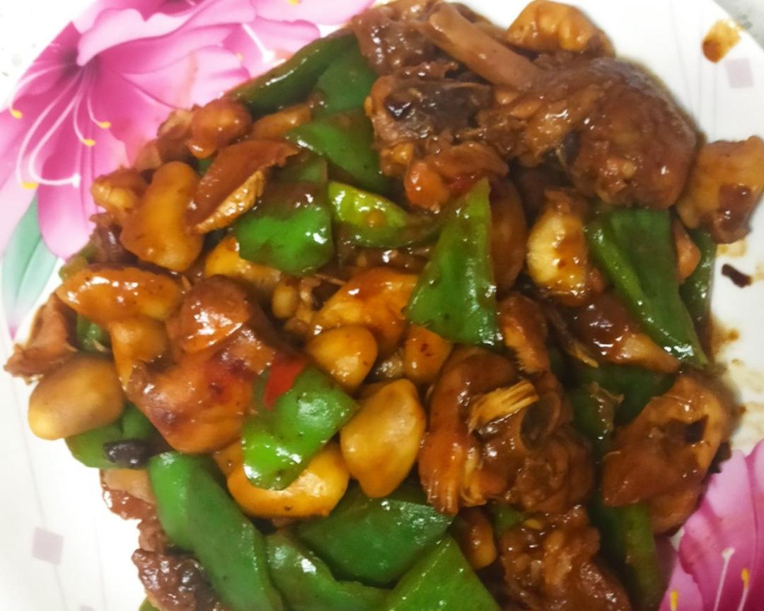 老菱角烧鸡腿（包括煮菱角、剥菱角～）