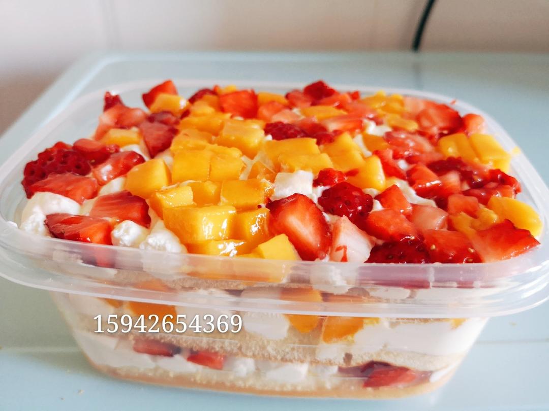 简单快手的便当饭盒水果盒子蛋糕
