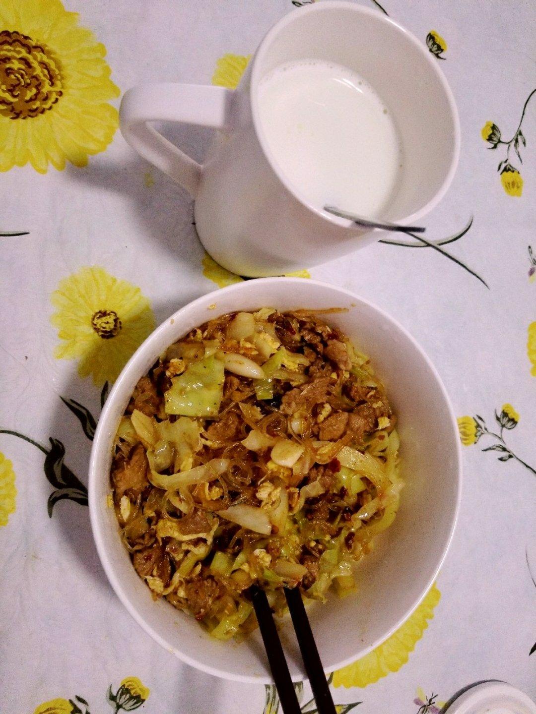包菜鸡蛋炒粉丝