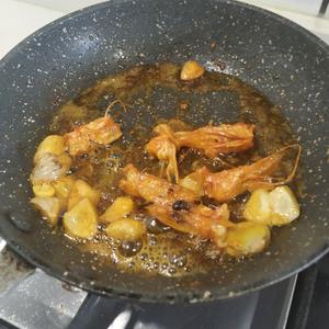 低盐低脂荷兰豆炒大虾的做法 步骤5