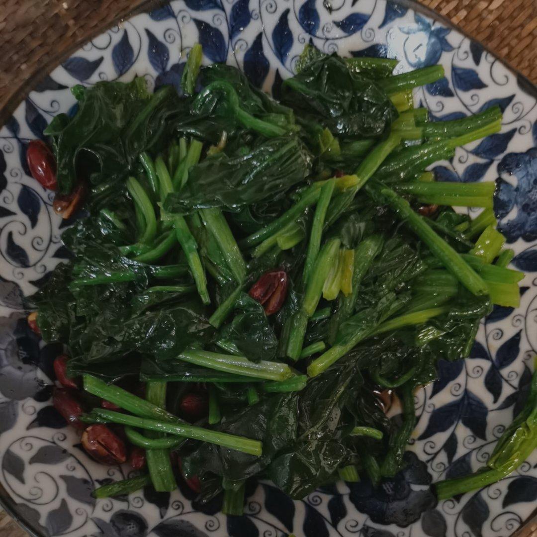 老醋菠菜花生/Vinegar spinach and peanut salad