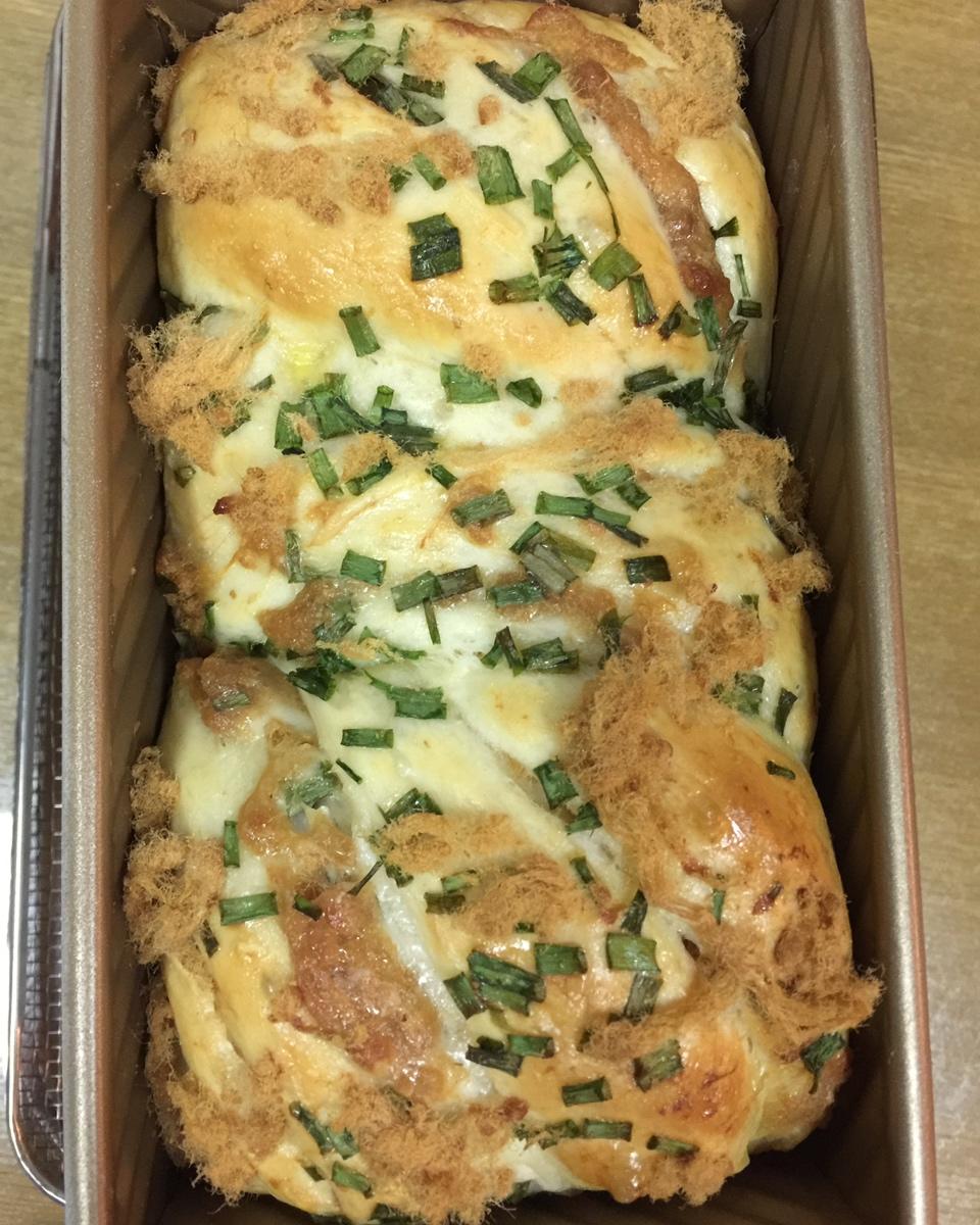 香葱肉松手撕吐司