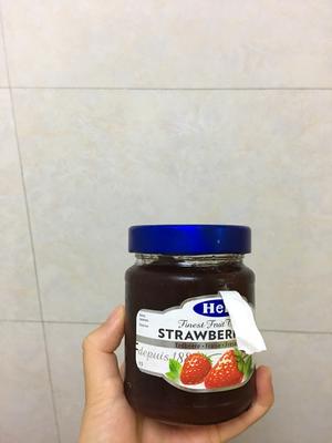 草莓牛奶（草莓酱）的做法 步骤2
