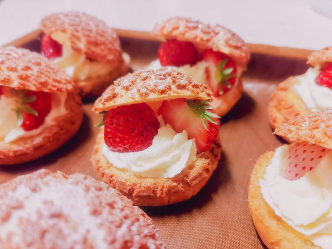 高颜值❗️超好吃❗️酥皮草莓泡芙❗️详细步骤