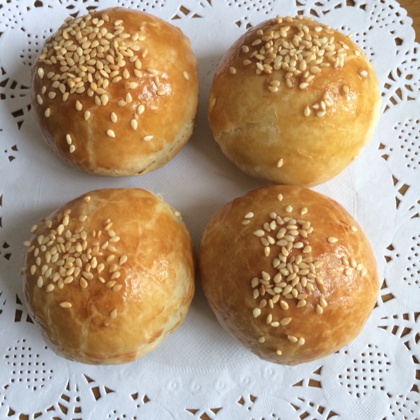 蛋黄酥：抹茶酥：（奶黄味）