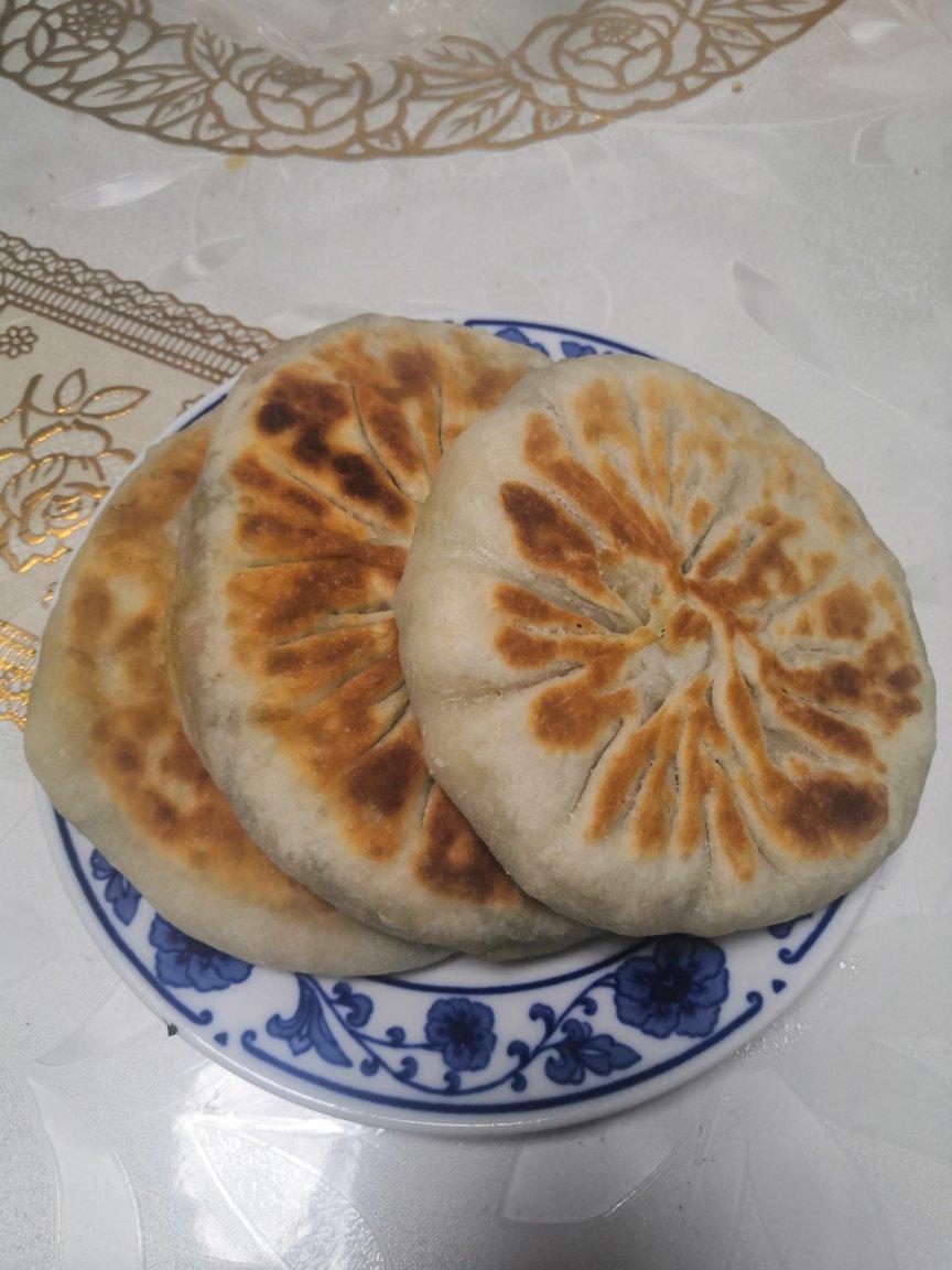 皮薄馅多的菠菜鸡蛋馅饼