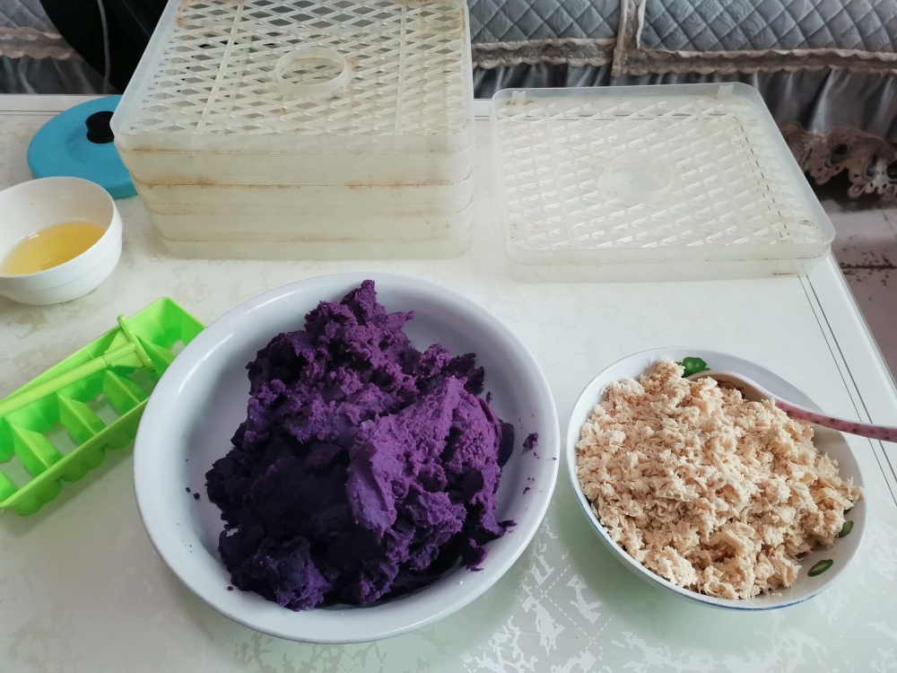 宠物零食～紫薯鸡肉小饼干的做法 步骤1