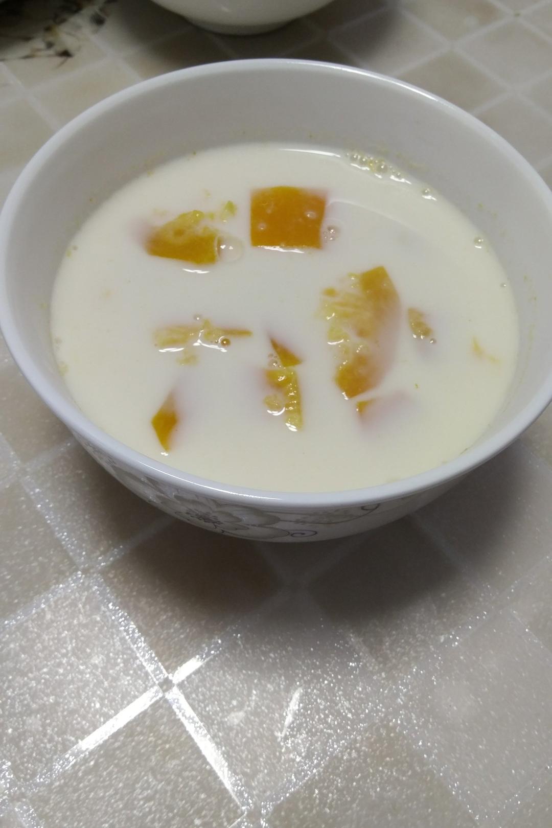 鲜奶炖木瓜