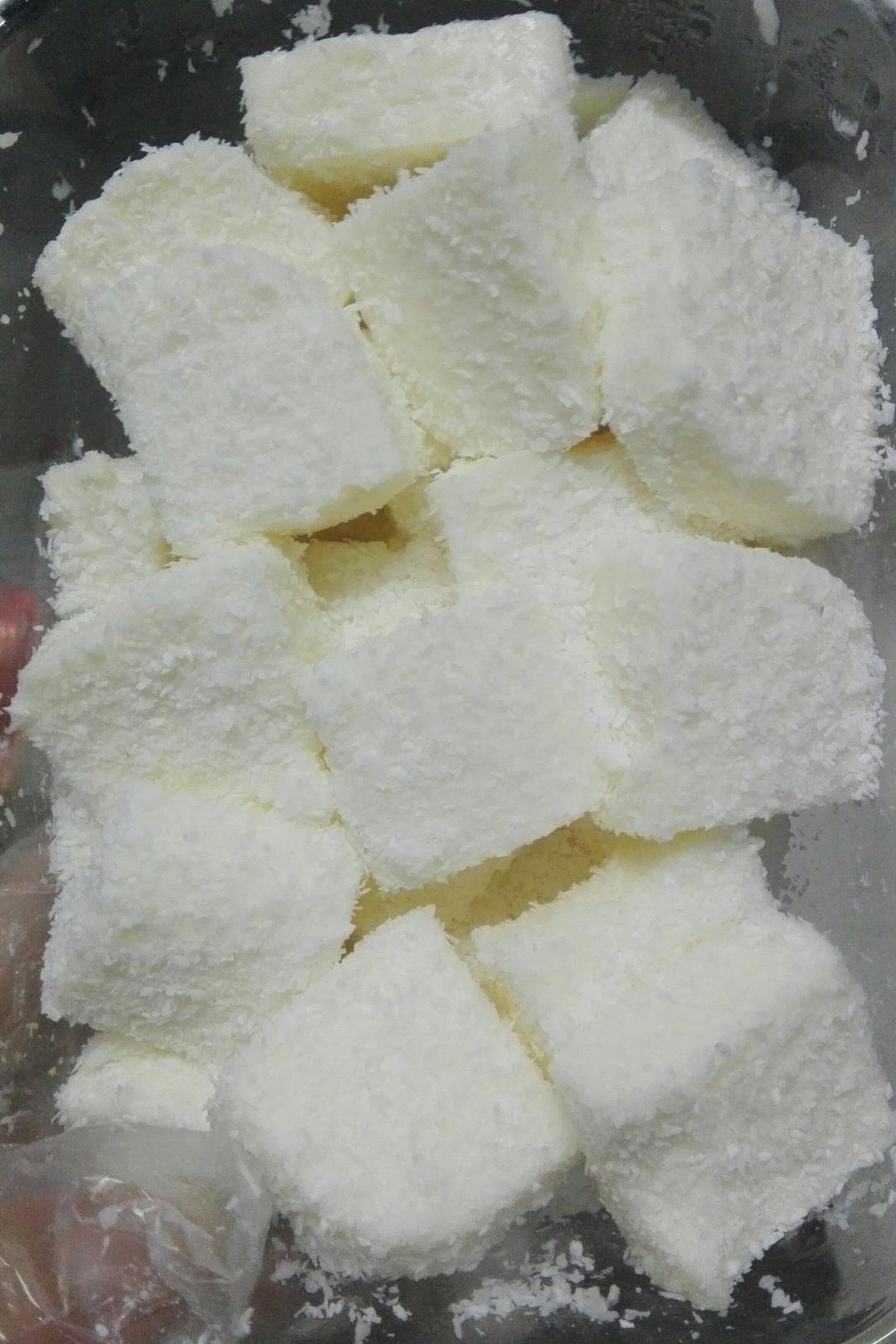 完胜85度C牛奶椰丝小方