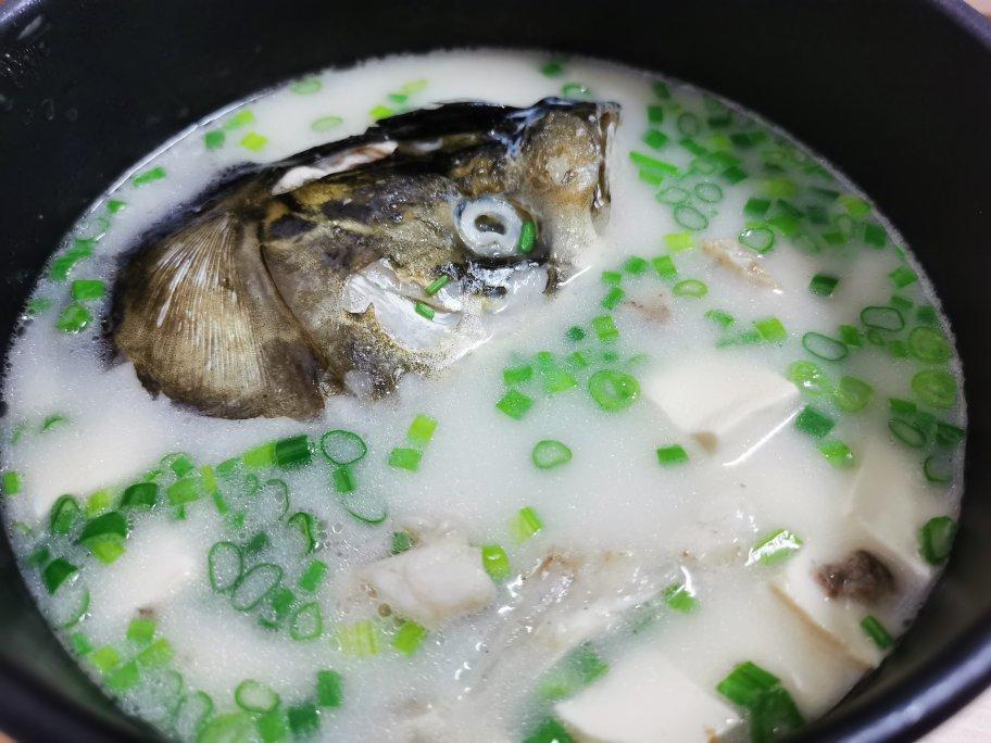 鱼头豆腐汤