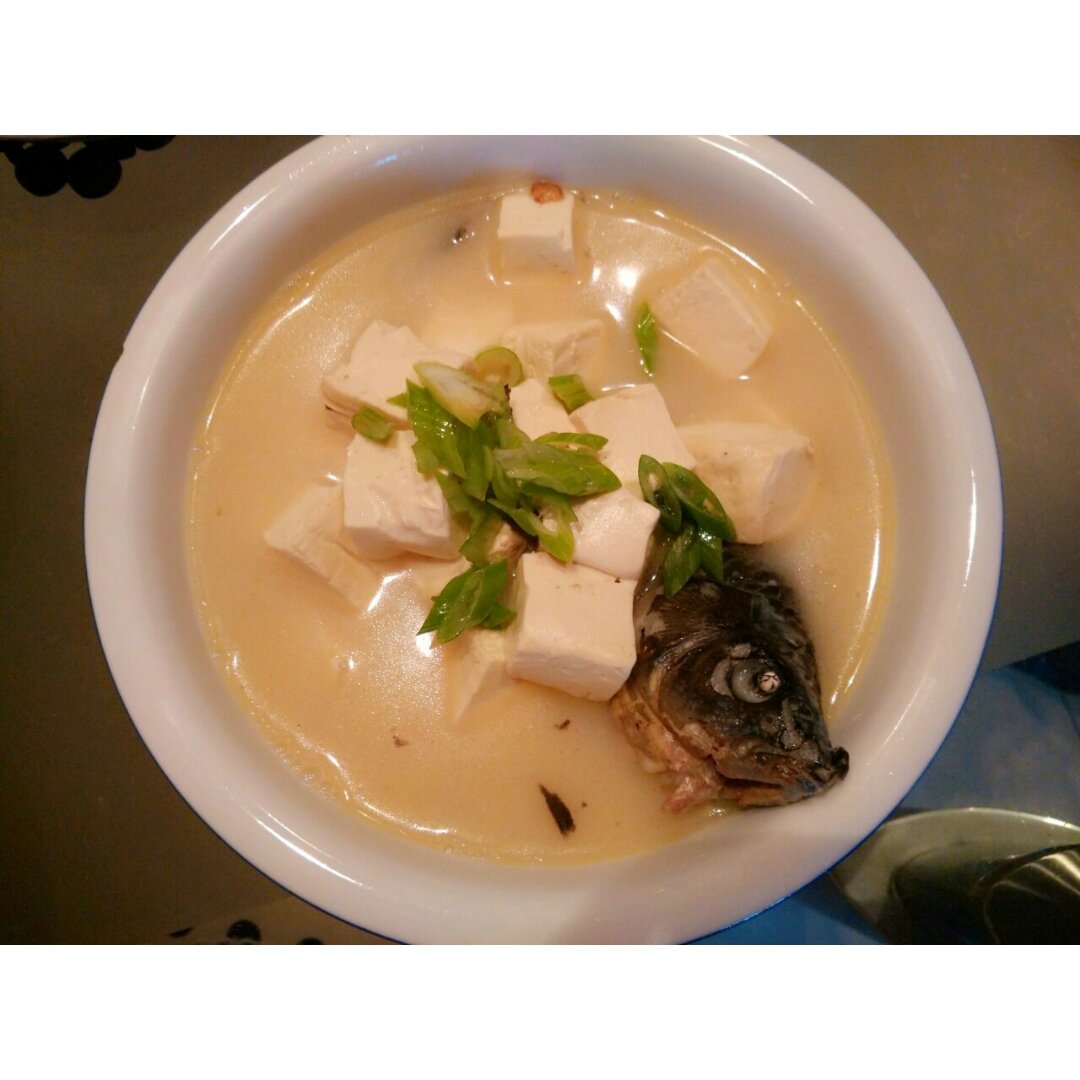 奶白鲫鱼汤