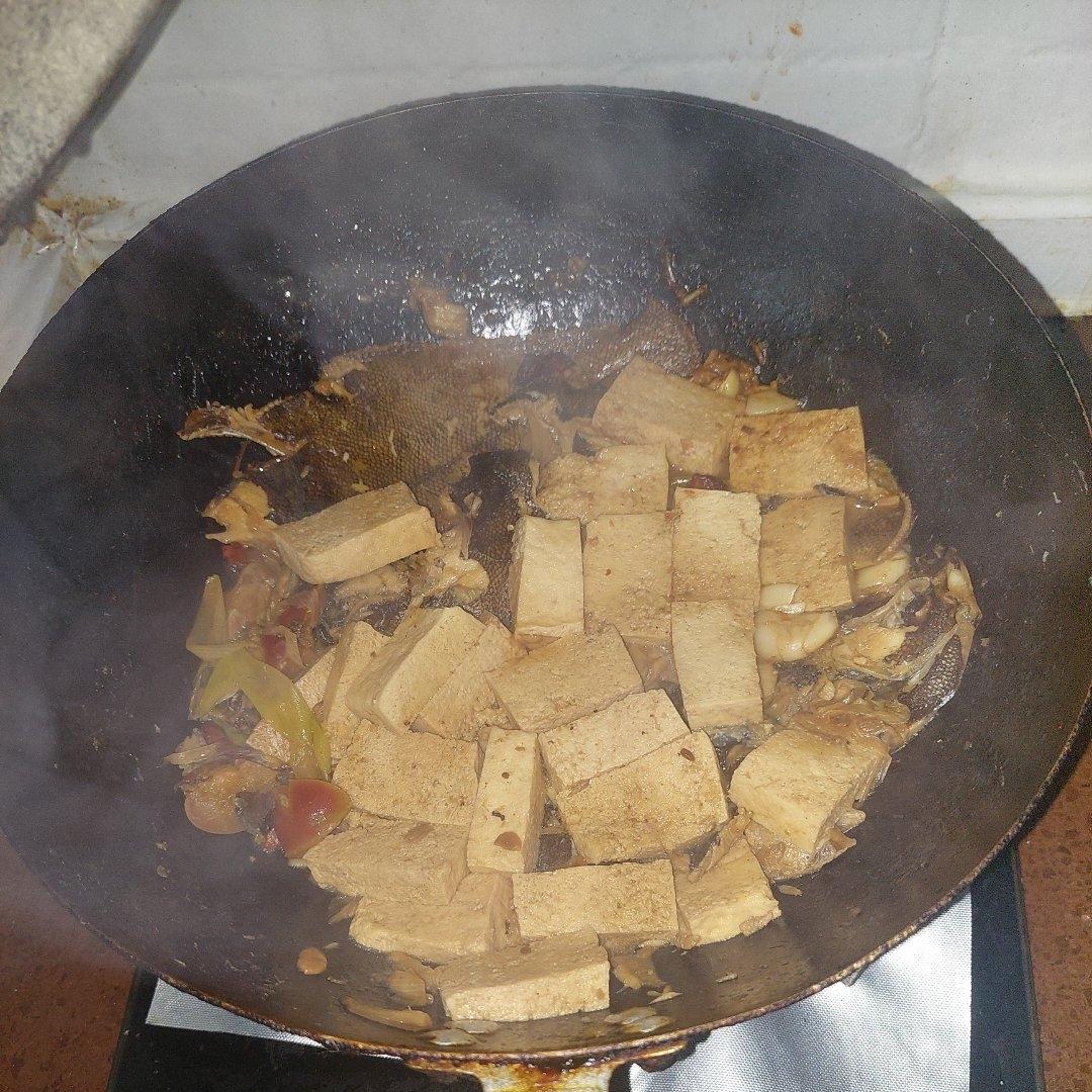 炖比目鱼(偏口鱼)