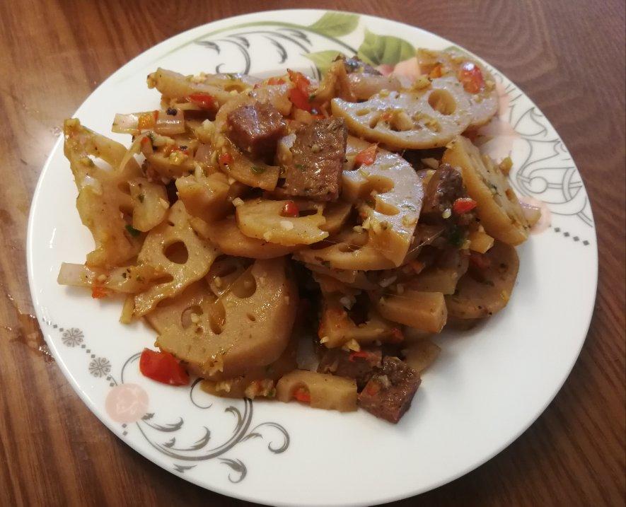 牛肉炒藕片