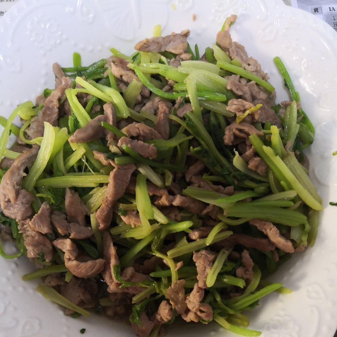 芹菜肉丝