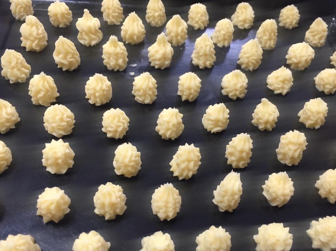 酥到掉渣的网红珍妮曲奇，牛油小花