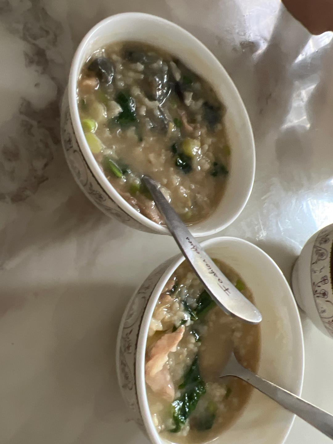妈妈👩教我做的皮蛋瘦肉粥🥣简单快捷美味😋