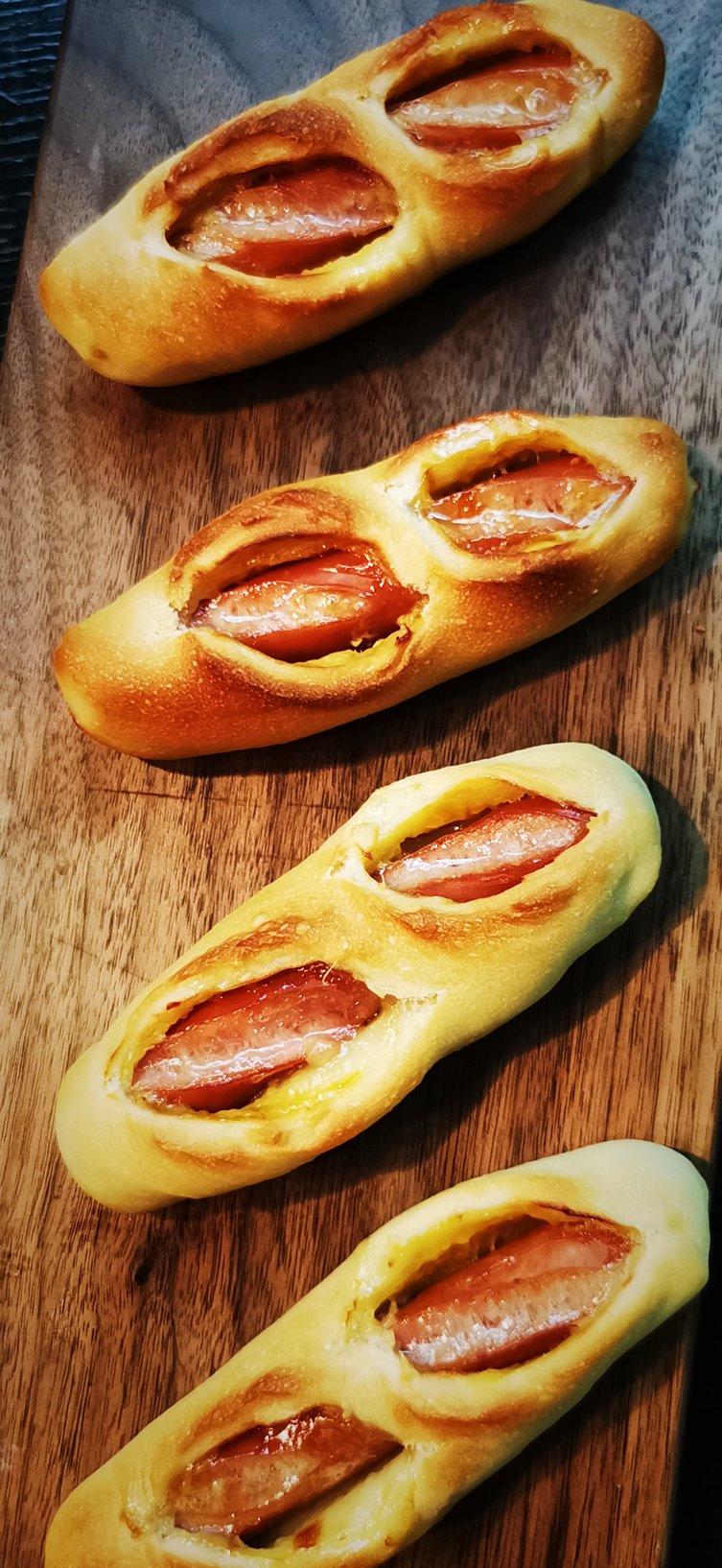 治愈甜腻的｜法式芥末籽香肠面包