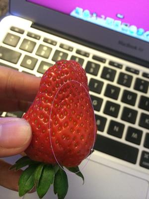 草莓玫瑰花的做法 步骤1