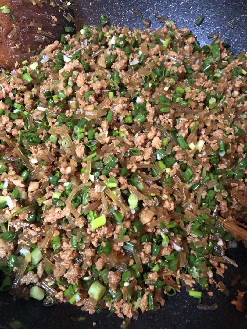 皮薄馅儿大的粉丝肉末包子（馅料做法）