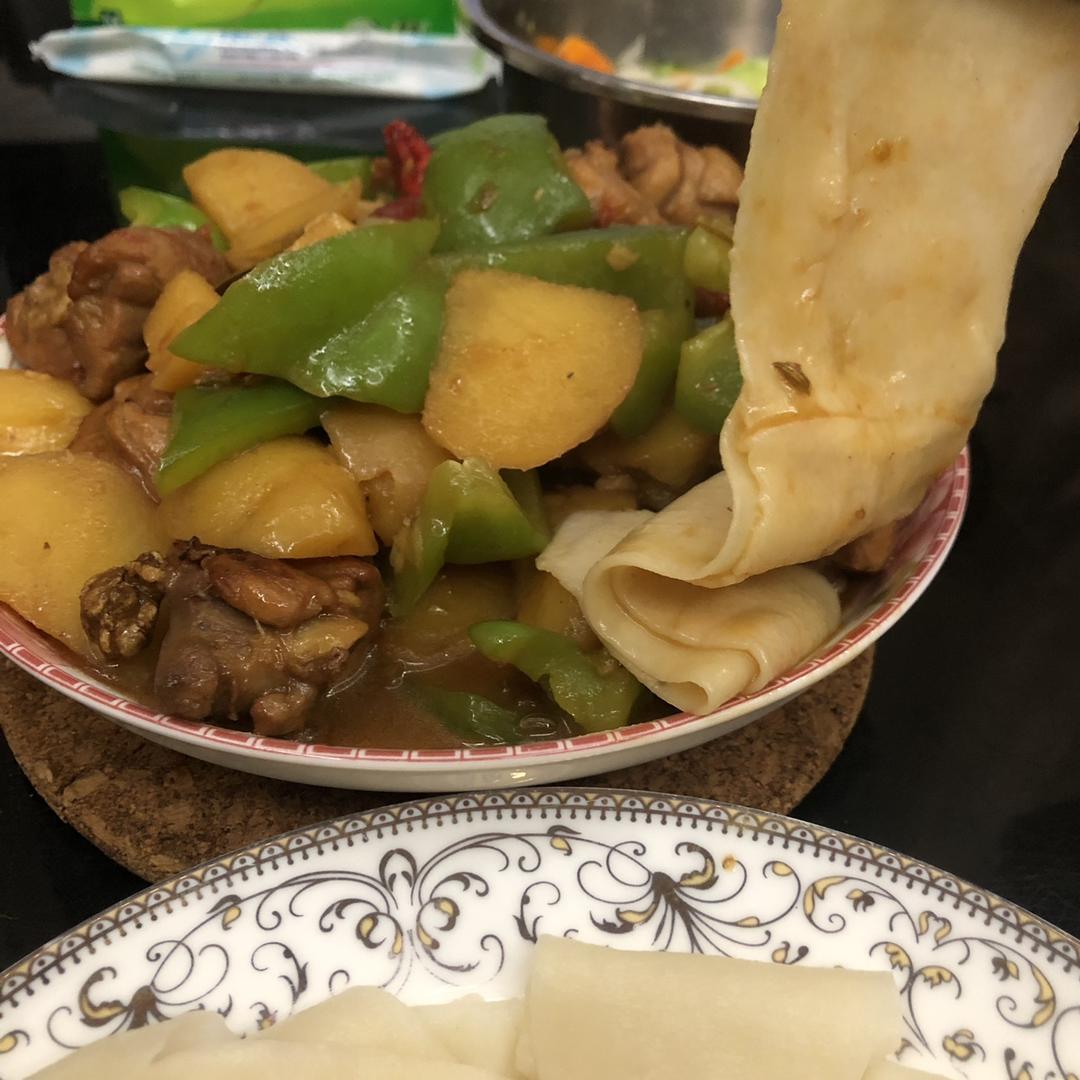 【黄焖鸡米饭】