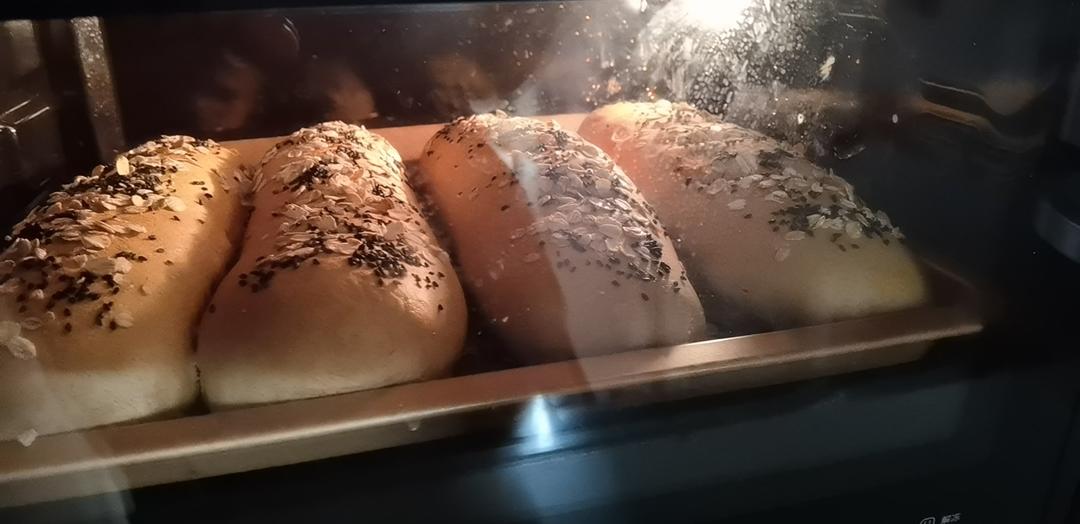 全麦杂粮乳酪面包