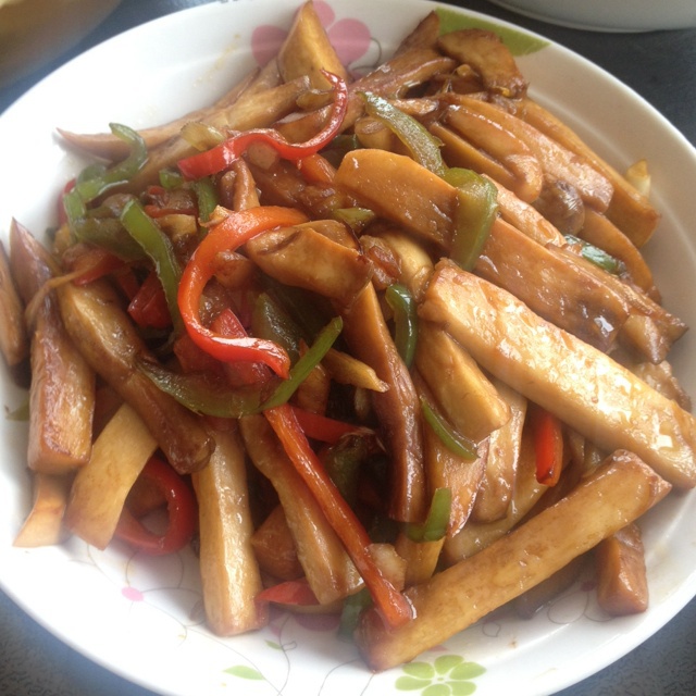 青椒素炒杏鲍菇