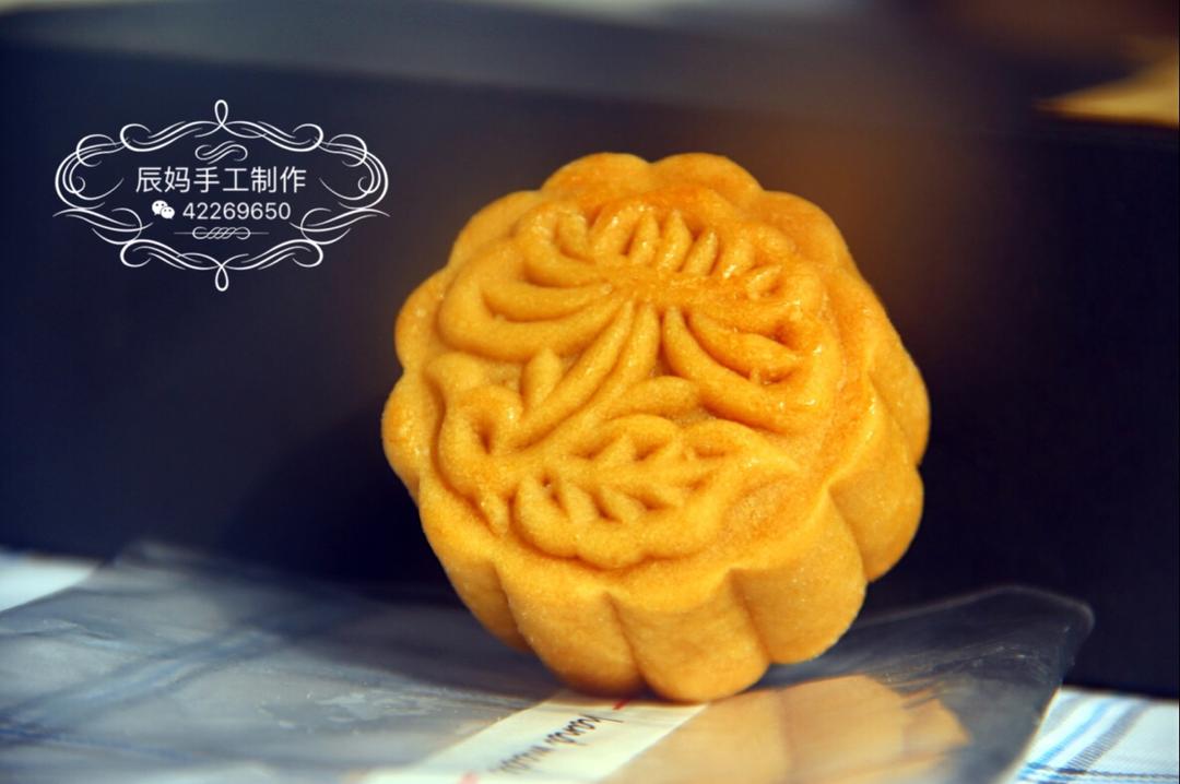 广式月饼—蛋黄芝麻月饼