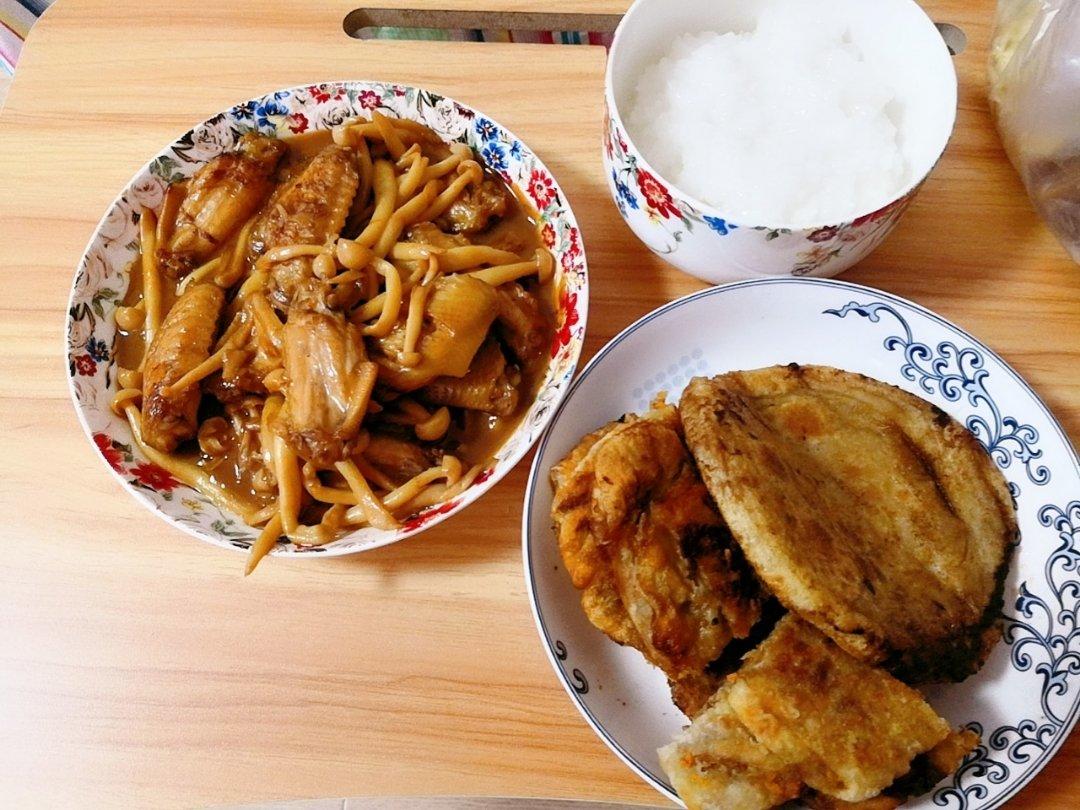 鸡翅这样做，上桌就抢光了——鸡翅包海鲜菇🍄