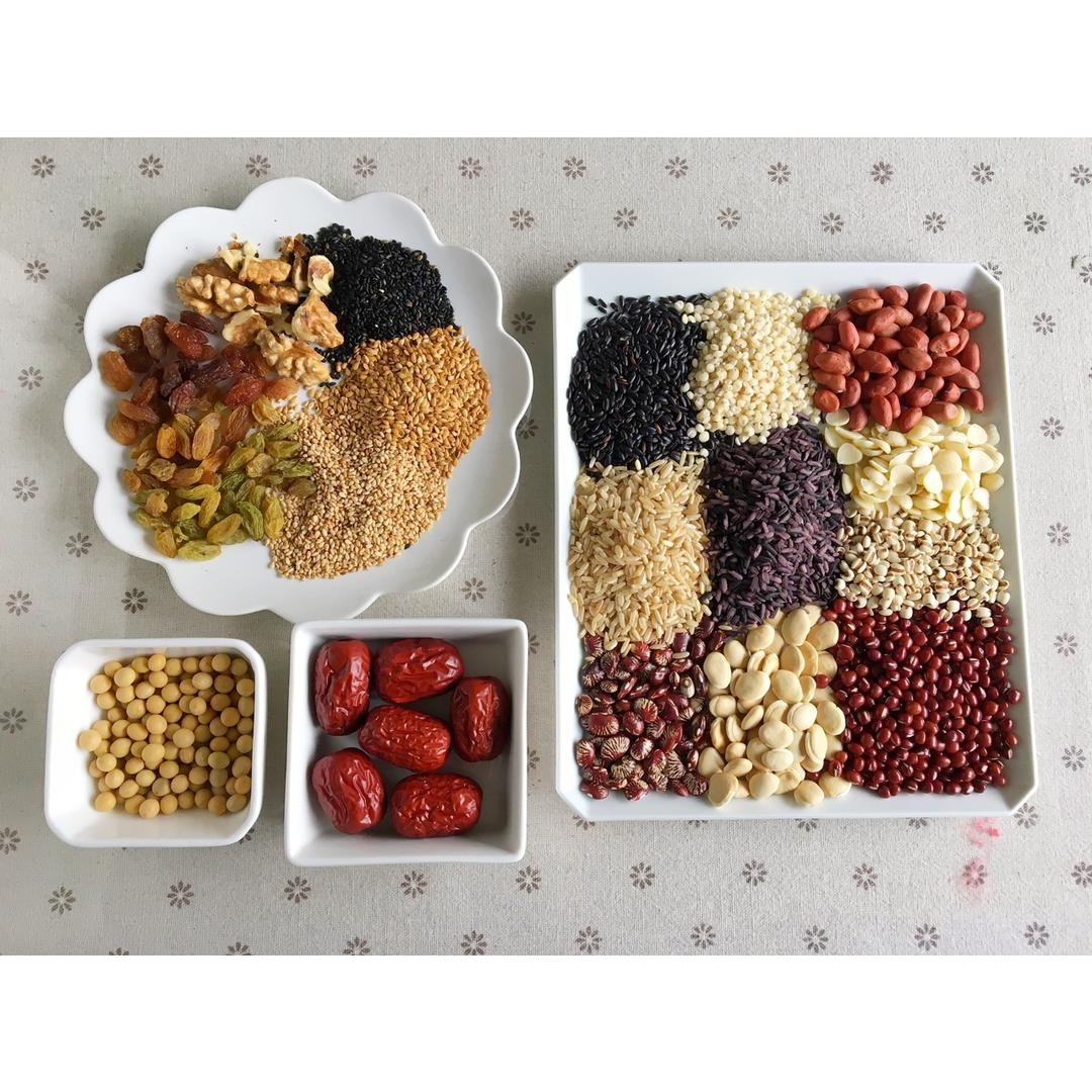 豆浆杂粮粥（别名：回归正轨粥）丨健康·三餐