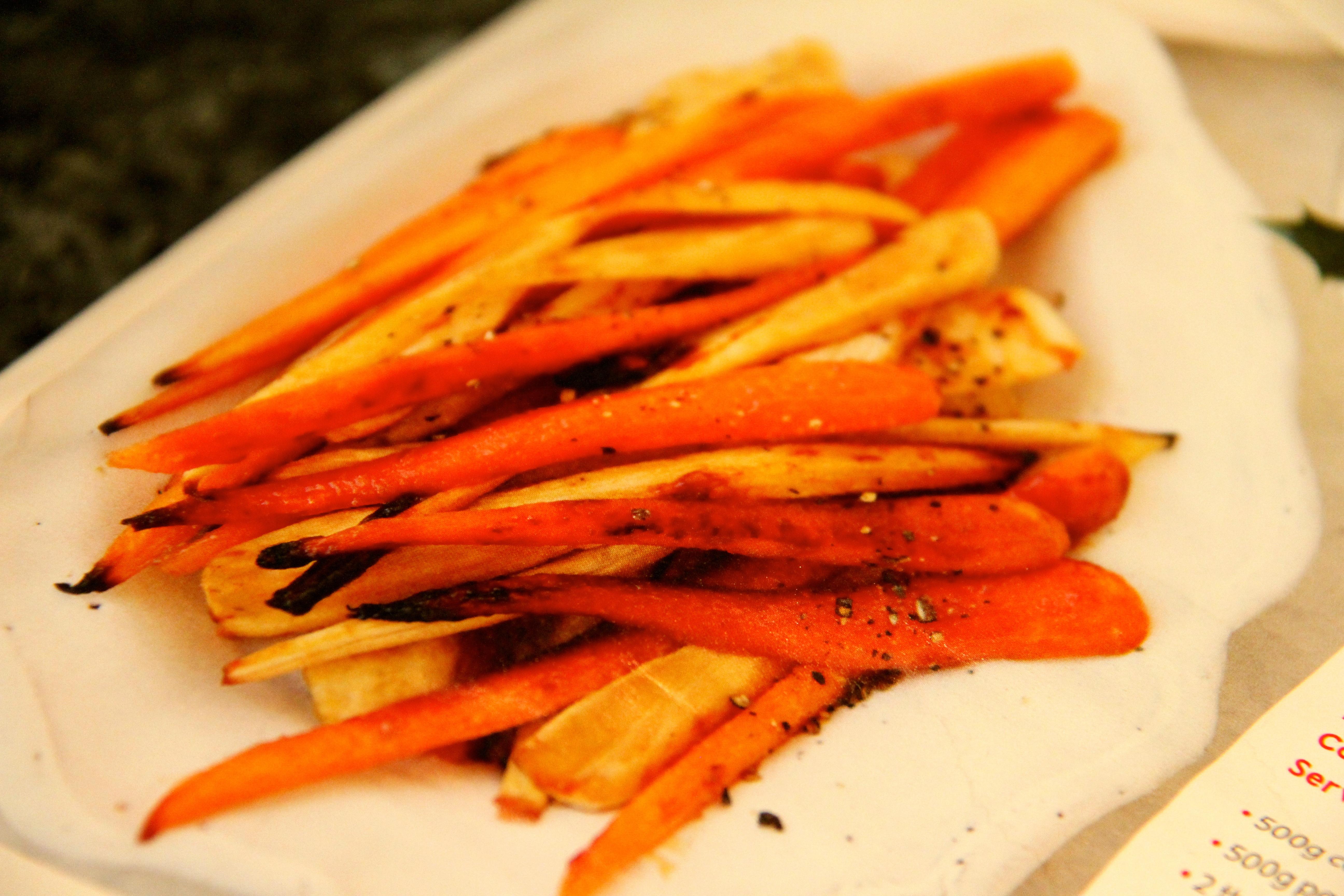 蜜烤胡萝卜欧防风 Honey-glazed Roast Carrots & Parsnips的做法
