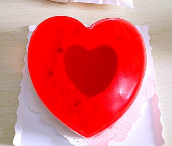 红莓白巧克力慕斯蛋糕