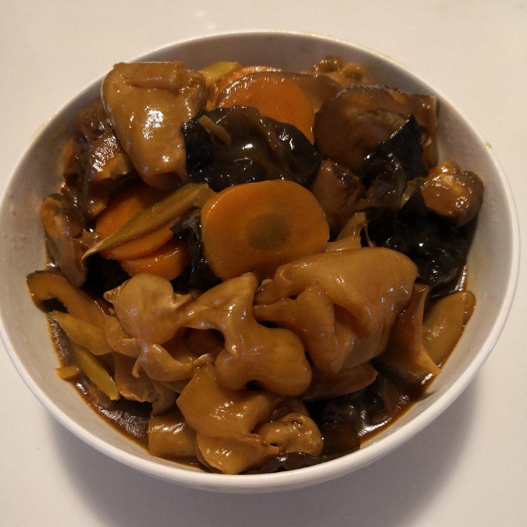 花胶海参花菇煲