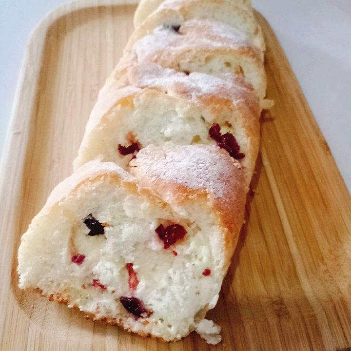 内心柔软的蔓越莓芝士软欧包